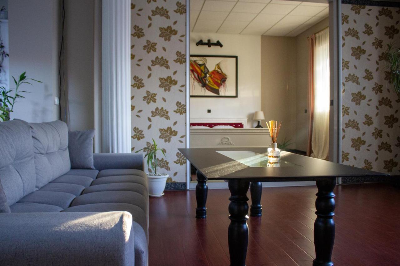 Yox Apartment 1 Орадеа Екстериор снимка