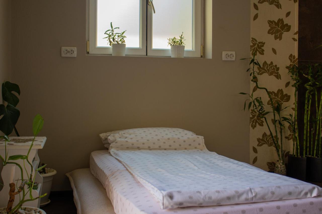 Yox Apartment 1 Орадеа Екстериор снимка