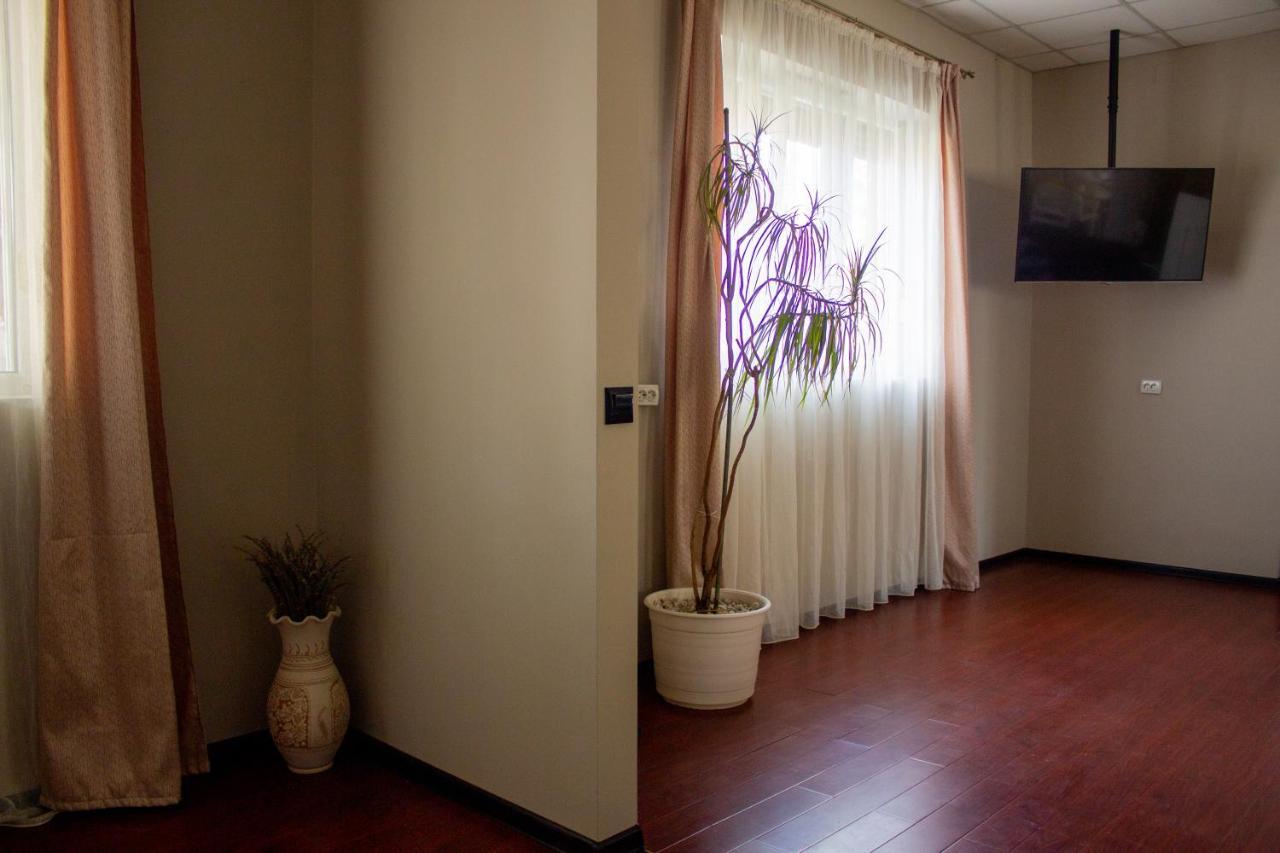 Yox Apartment 1 Орадеа Екстериор снимка
